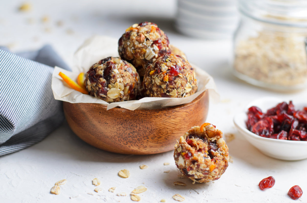 Energy Bites With Dried Berries